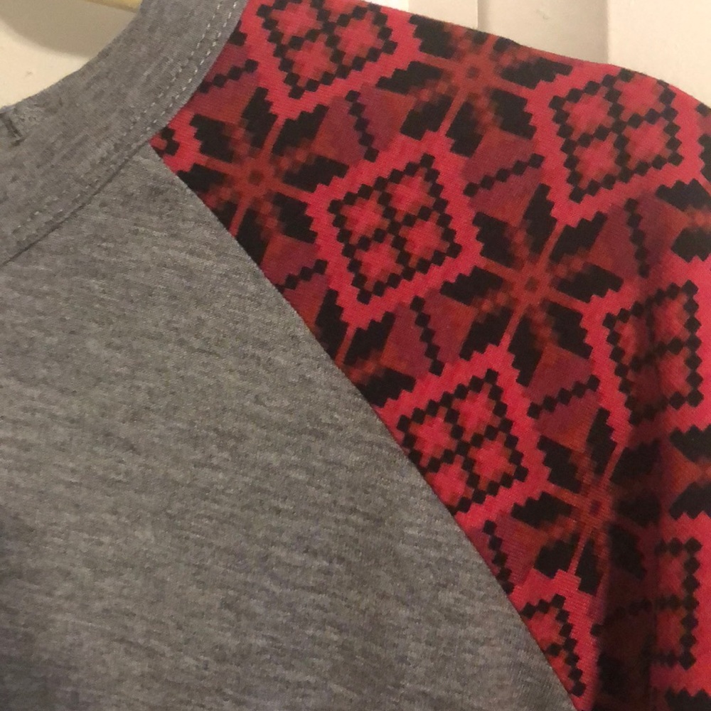 LulaRoe Randy shirt - Picture 2 of 3